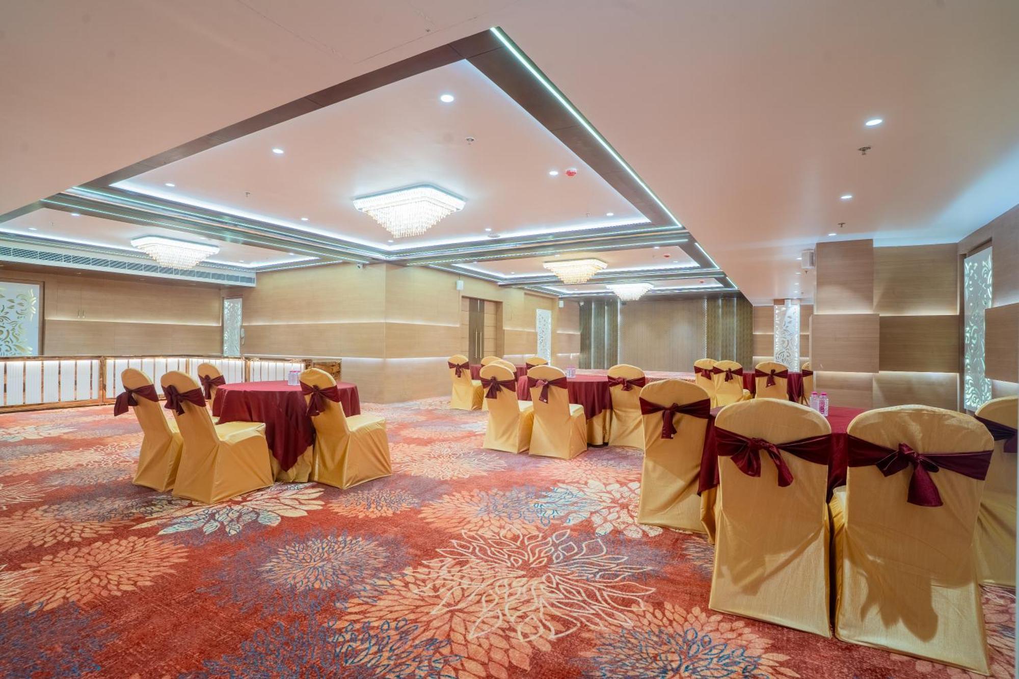 Royal Prime - A City Center Boutique Hotel In Jaipur Exteriör bild
