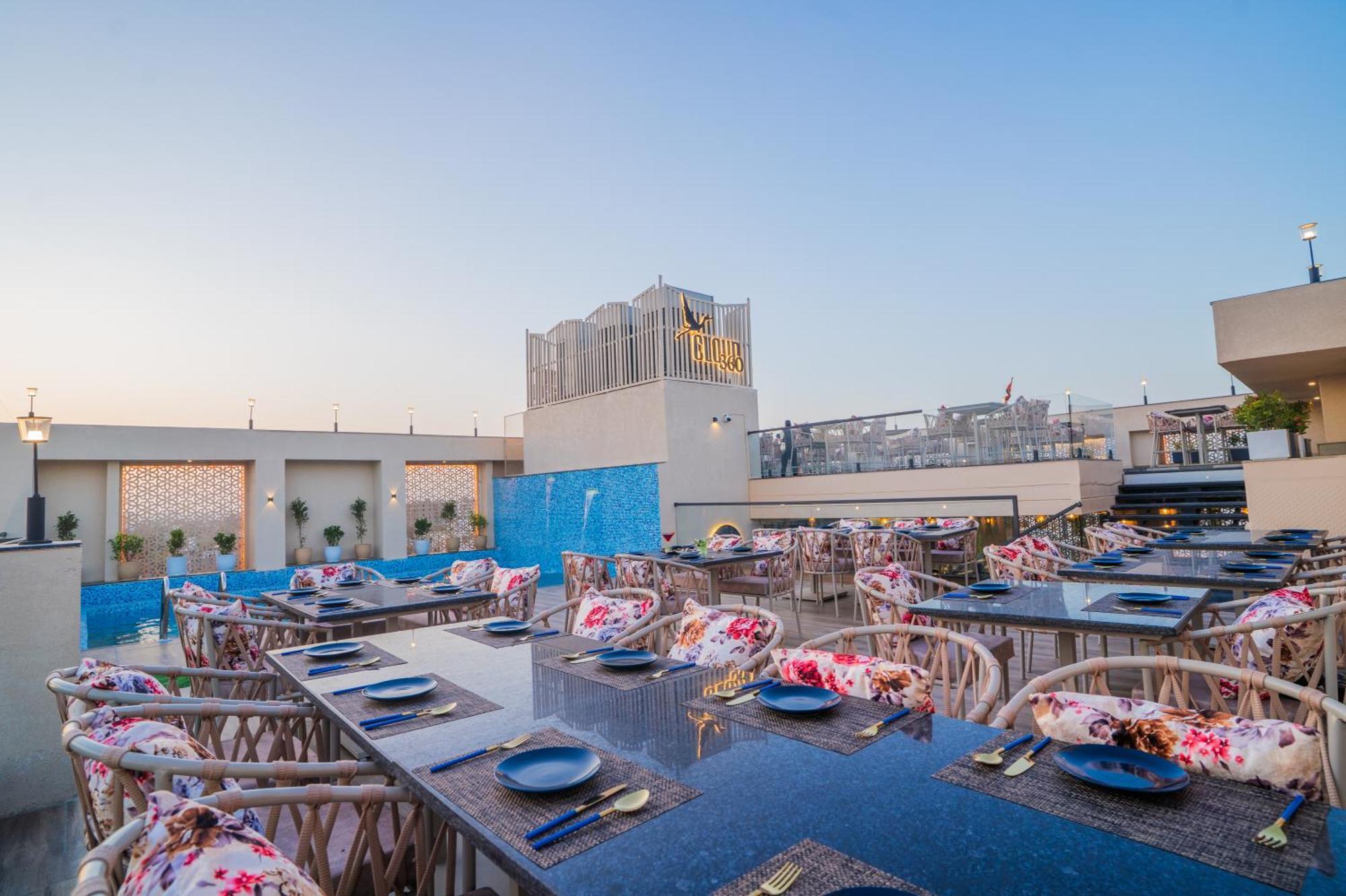 Royal Prime - A City Center Boutique Hotel In Jaipur Exteriör bild